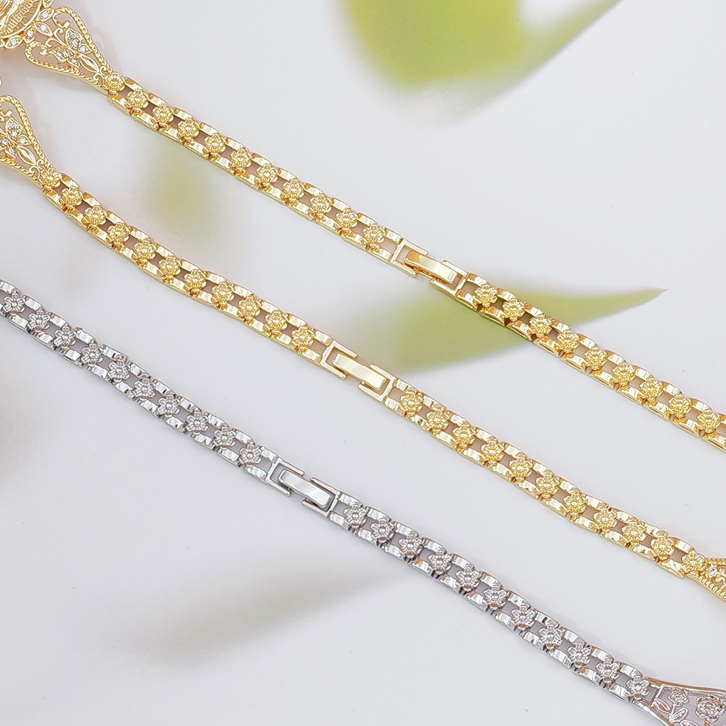 Elegant Hollow Floral Geometric Bracelet – Gold-Plated Copper Fashion Jewelry view 4