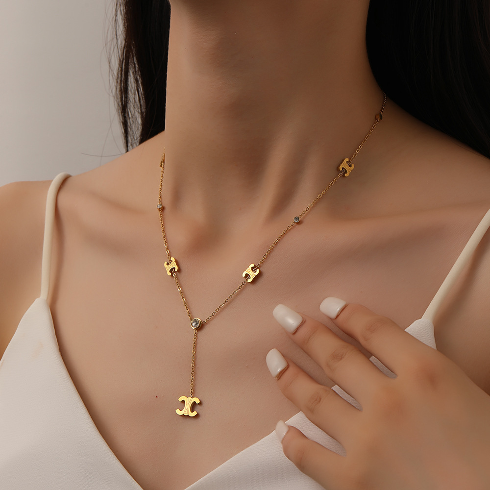 Stylish Stainless Steel Jewelry Set – Elegance Meets Durability with Parisian view 2