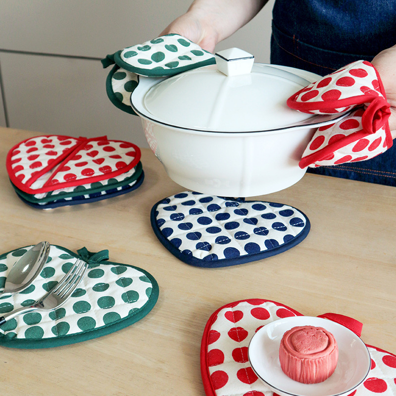 Blue 2 Pack Heart Shaped Oven Mitts Heat Resistant Cotton Pot Holders Double view 2
