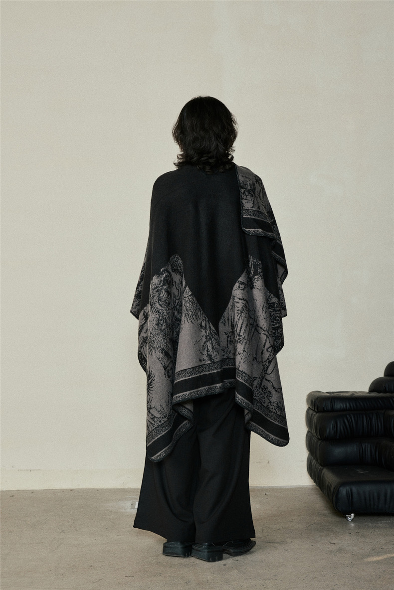 Faux Cashmere Shawl (Qingming Scroll Print) - Black Red, 160*135cm view 4