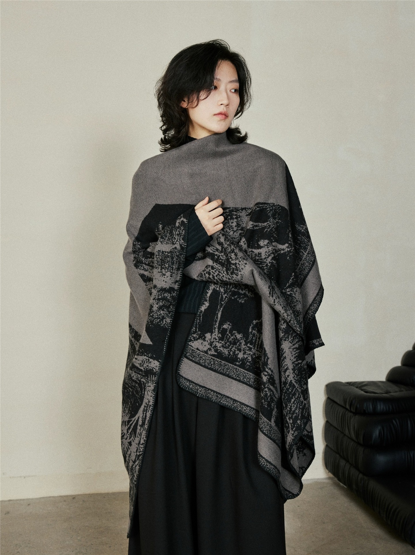 Faux Cashmere Shawl (Qingming Scroll Print) - Yellow Brown, 160*135cm view 3