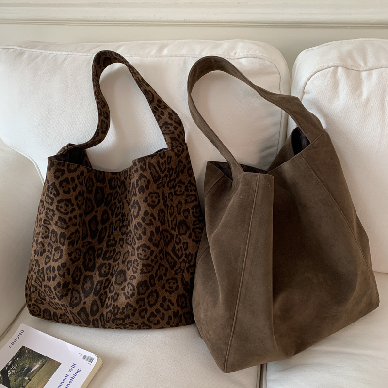Leopard print New Design Women's Shoulder Bag - Felt Fabric Tote Bag view 3