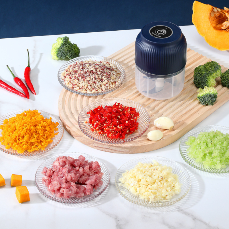 3-blade cutter head White Wireless Electric Garlic Chopper 300ml Portable Mini view 4