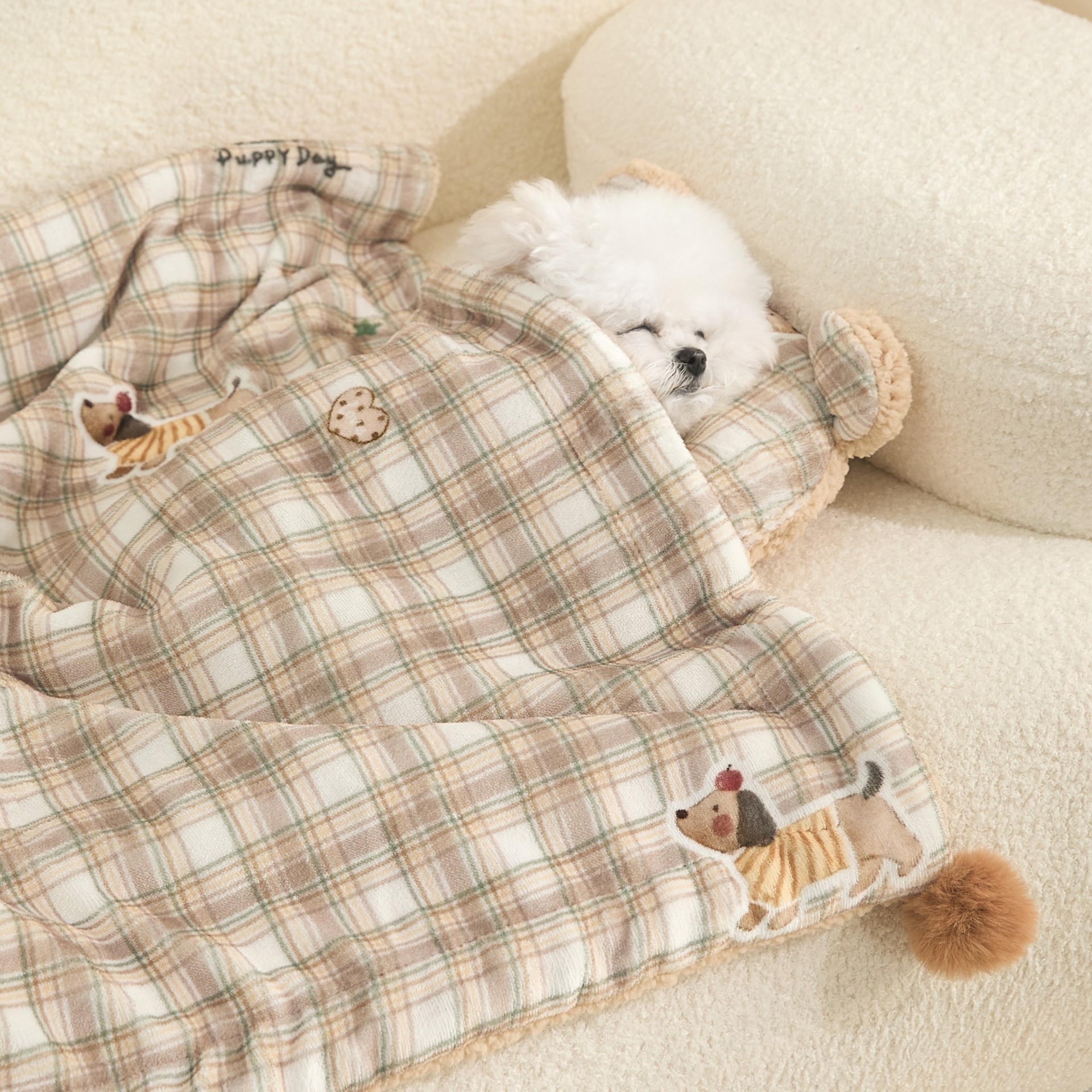 Plaid Apple Premium Soft Fleece Dog Bed Quilt & Pillow Set (M Size 70 x 50 CM) view 2