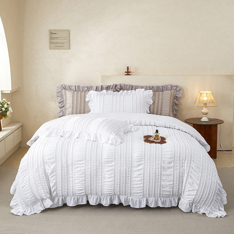 White Elegant Ruffle Seersucker Duvet Cover with 2PCS Pillow Shams - 3-Piece