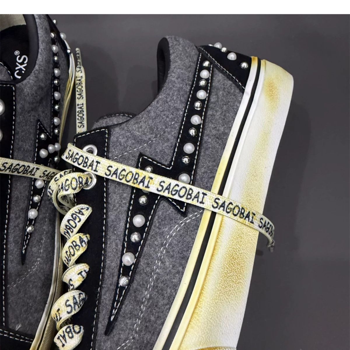 Vintage Skate Shoes Distressed Sneakers Retro Lightning Shoes Worn-In Casual view 9