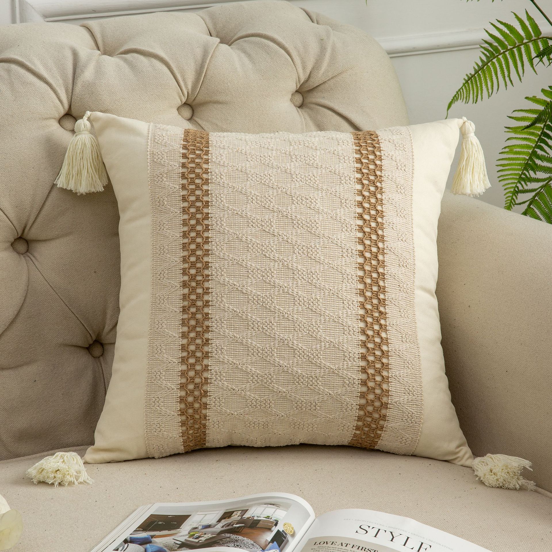 2pcs Pillow Covers 18 x 18inch with Tassels for Farmhouse Living Room — image 1