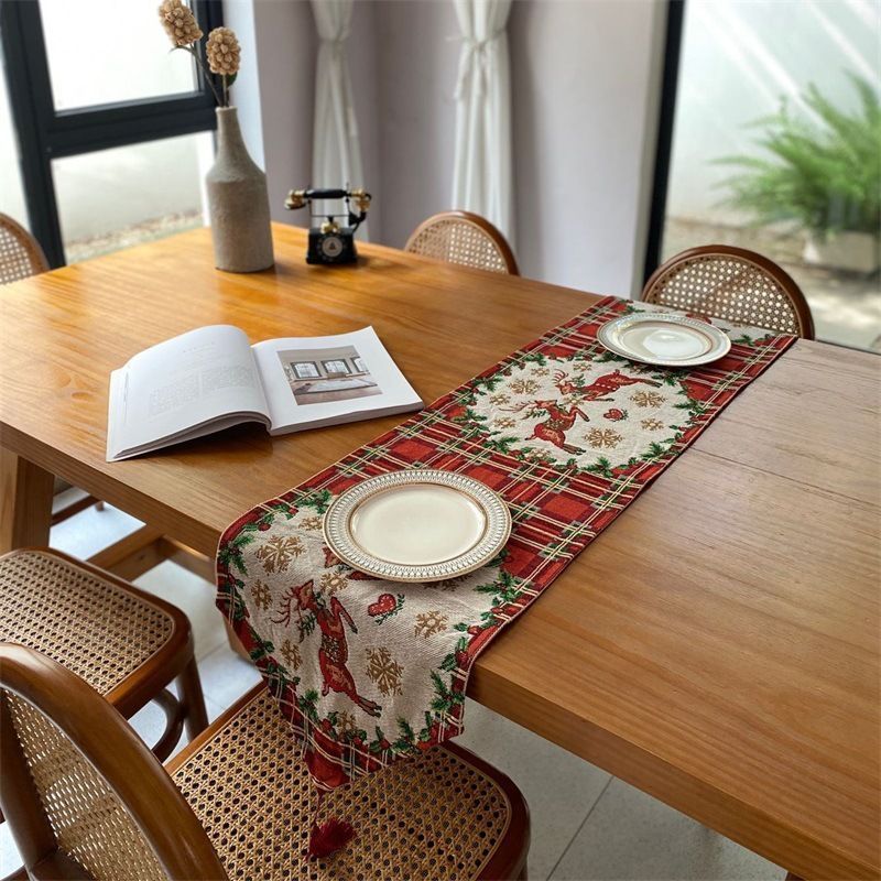 Seasonal Decorative Table Runner — image 1