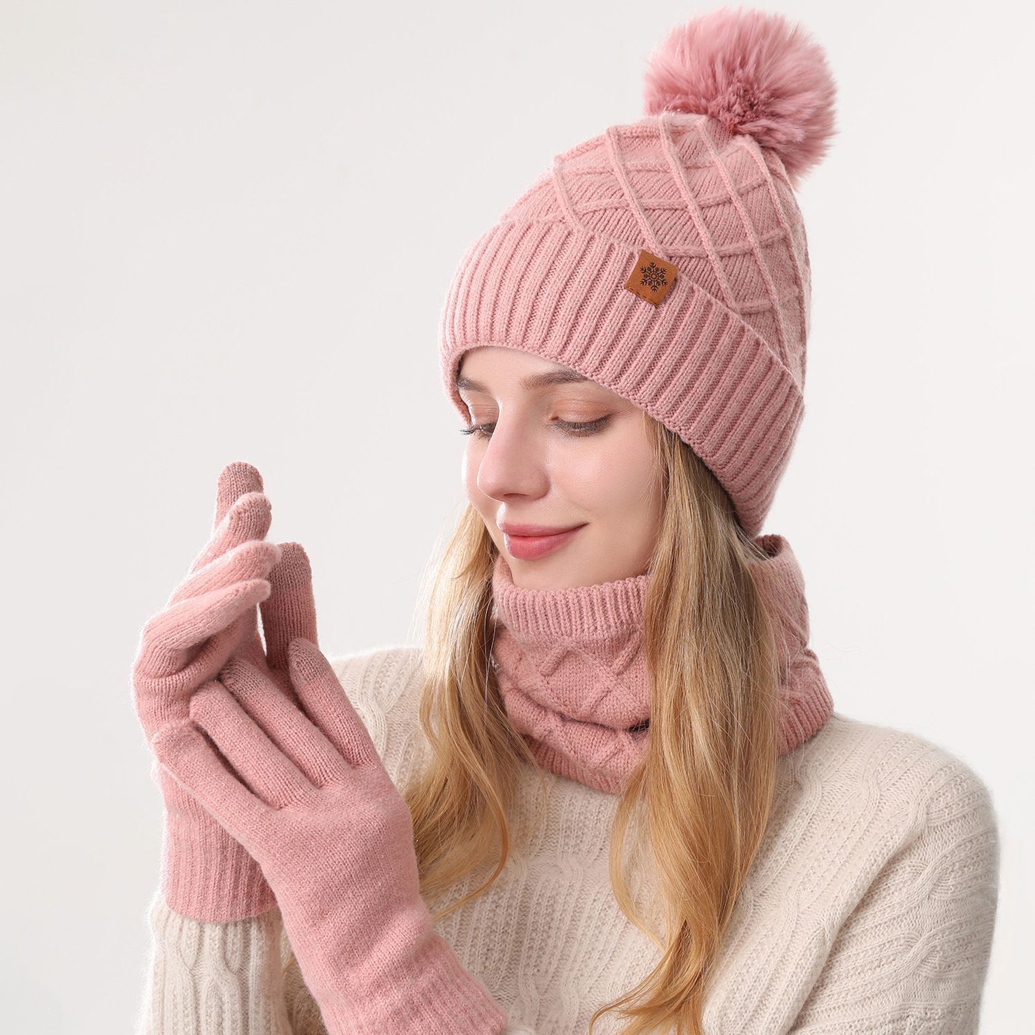 Women Pink Argyle 3-Piece Set-Hat Scarf and Gloves — image 1