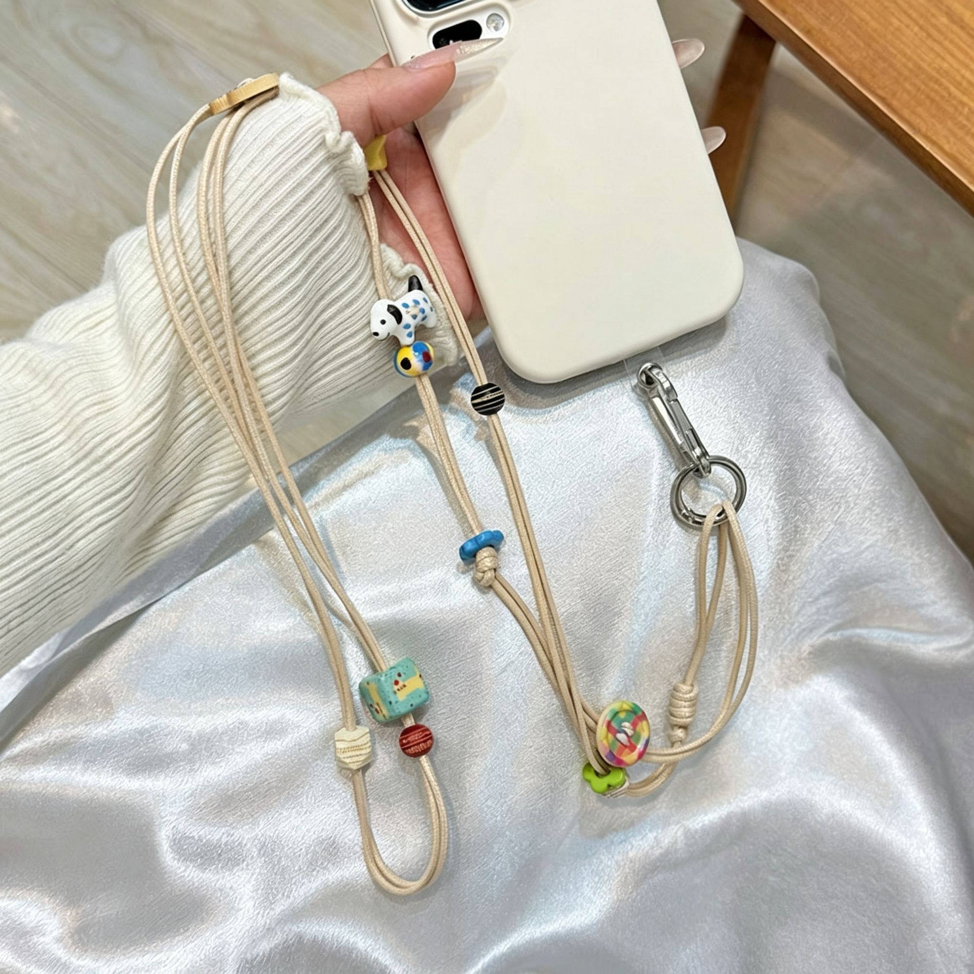 Unique Design 3D Flower Phone Chain — image 1