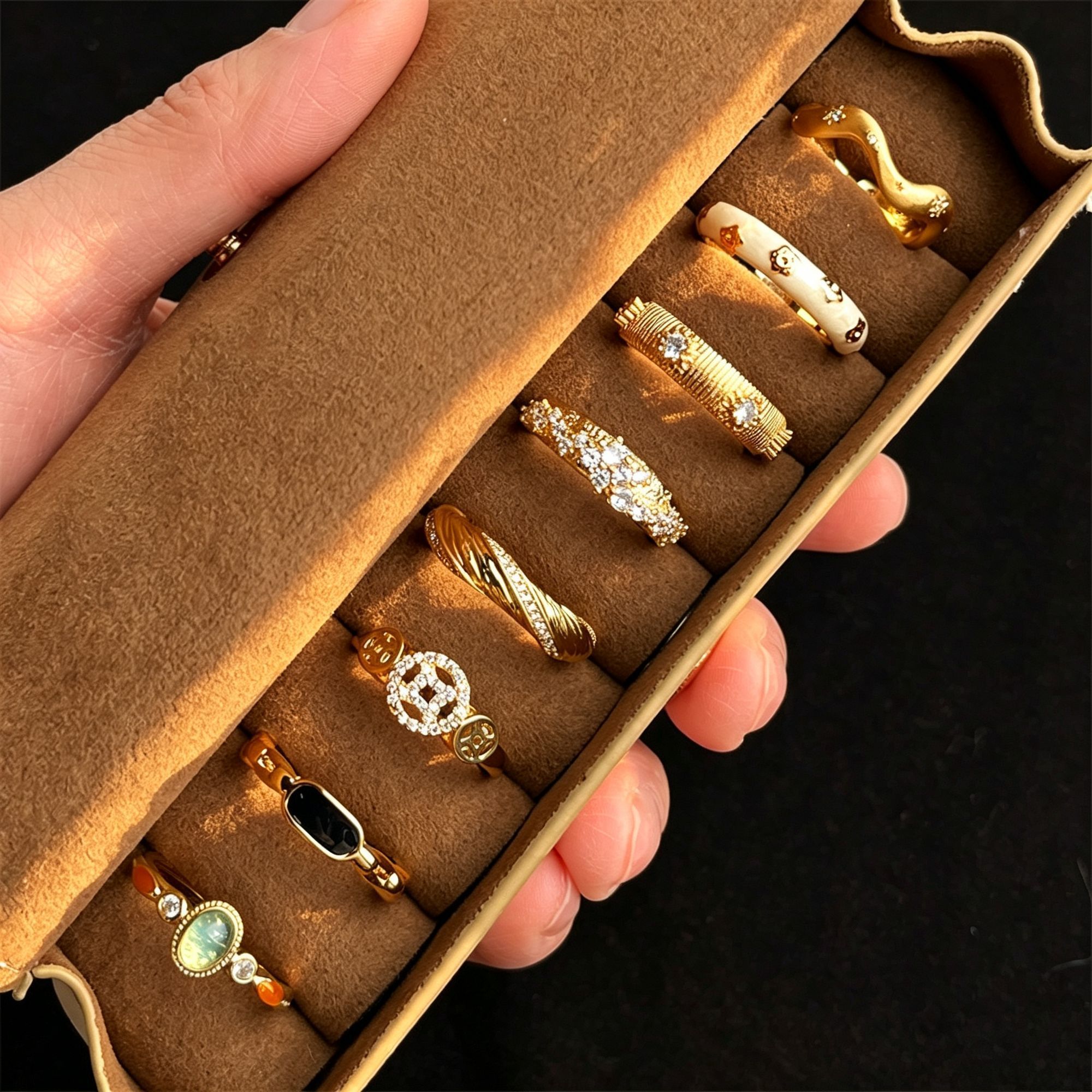 Elegant Luxury Zircon Ring view 2