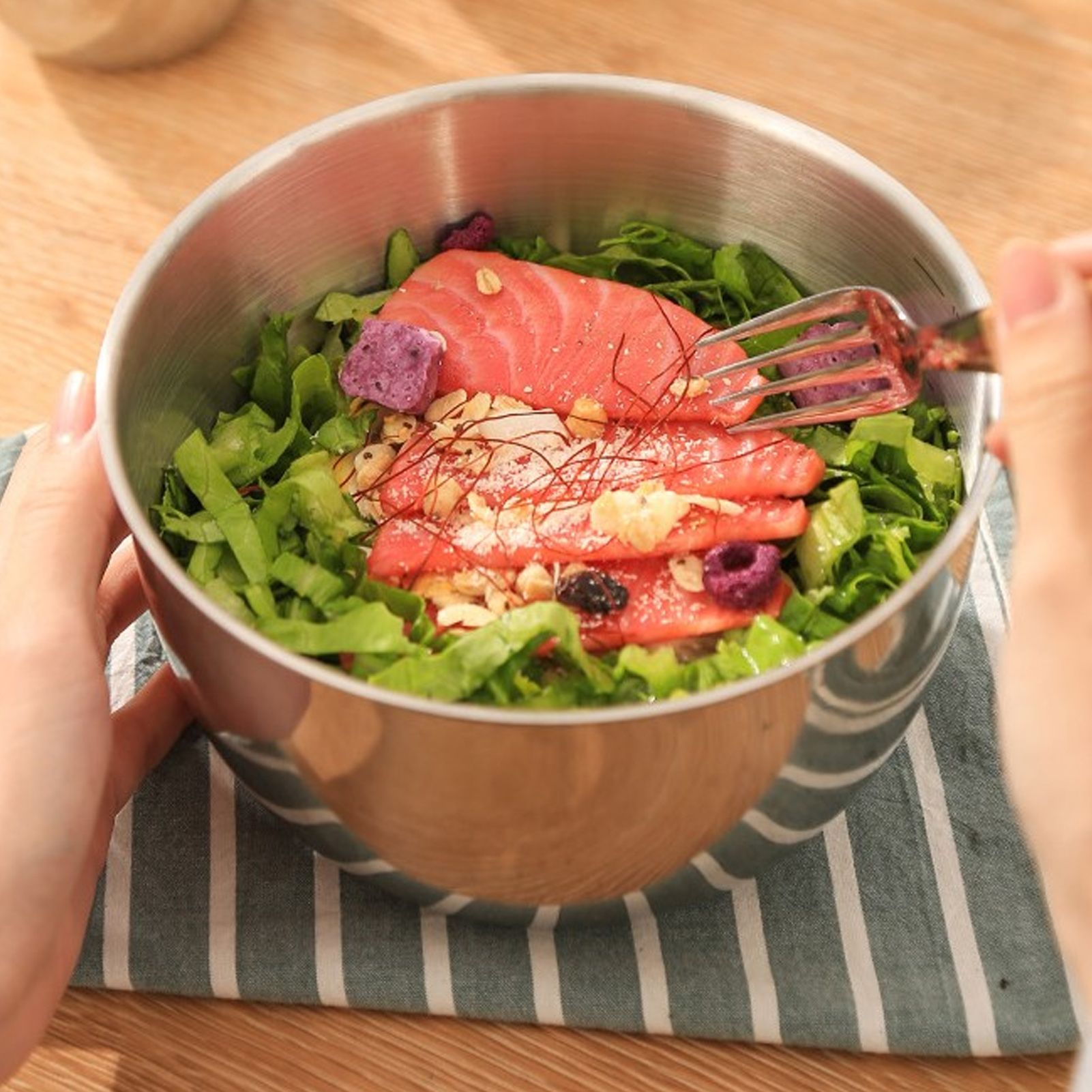 Mixing Bowl Refrigerator Dishwasher Safe Thick 304 Stainless Steel Serving view 11