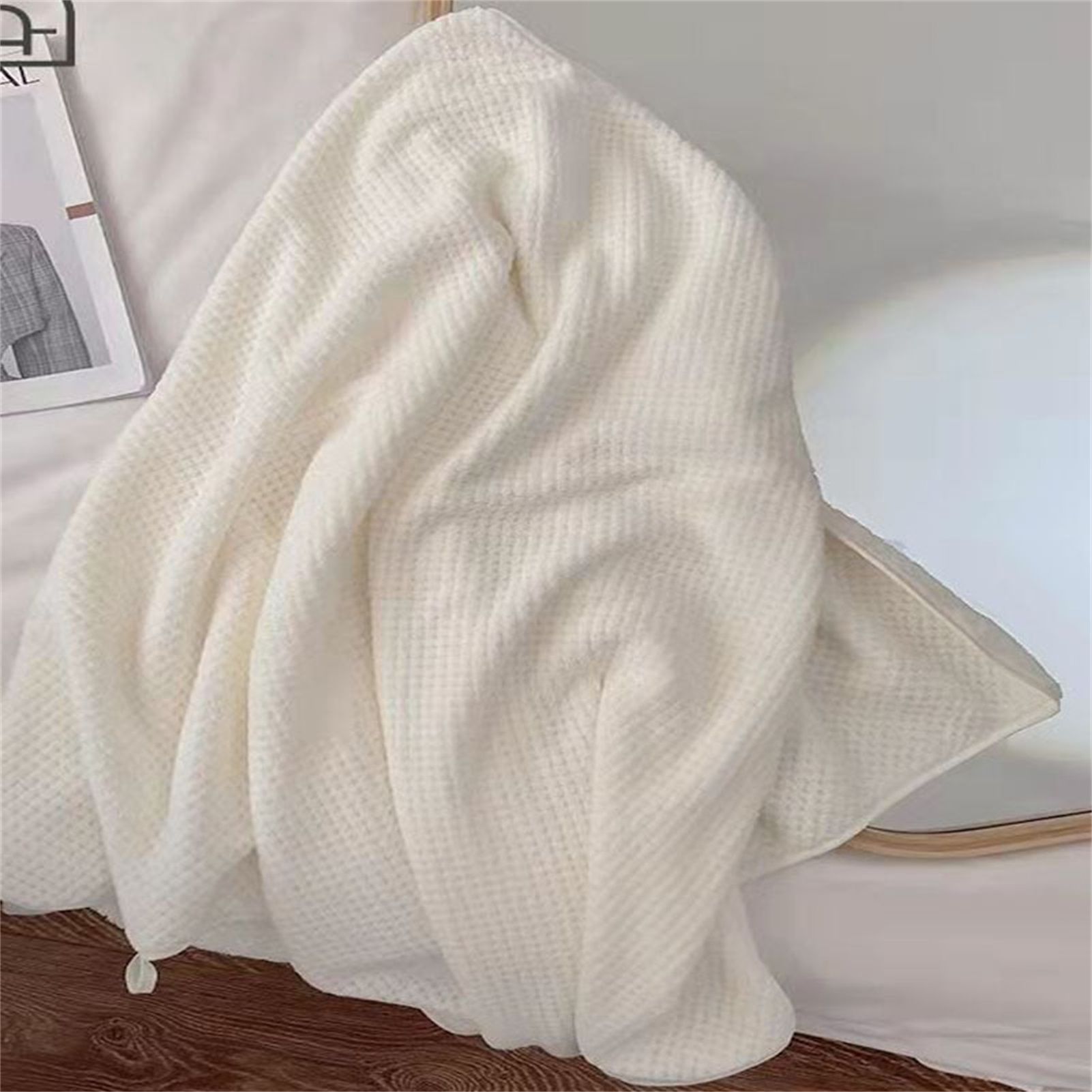 Coral Velvet Bath Towel Water Absorption Bathing Body Towel Pure Color for view 4