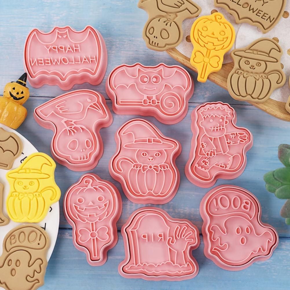 8Pcs 3D Biscuit Cutters Halloween Thanksgiving Biscuit Mould Baking Mould Hand view 5