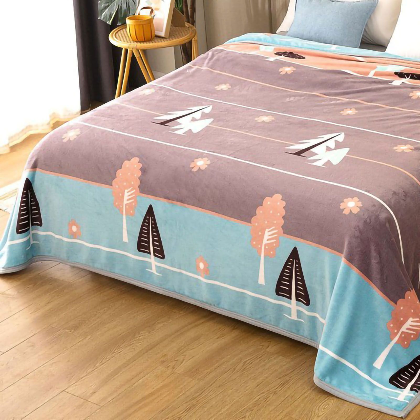 Throw Blanket Cartoon Pattern Thickened Air Conditioning Blanket for Home view 3