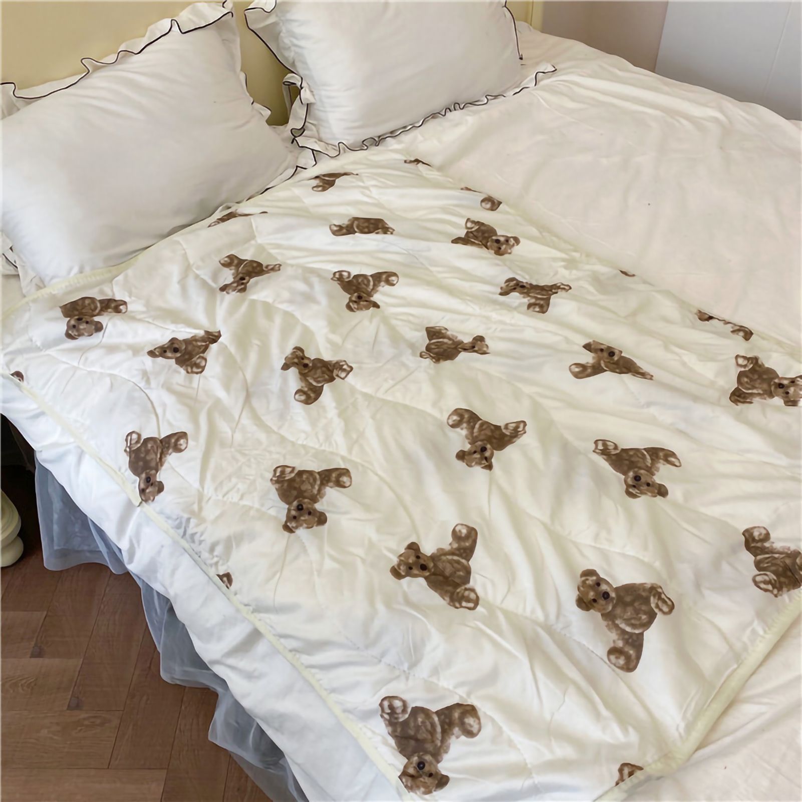 Air Conditioning Blanket Quilt Lightweight Bear Pattern Summer Blanket for view 3