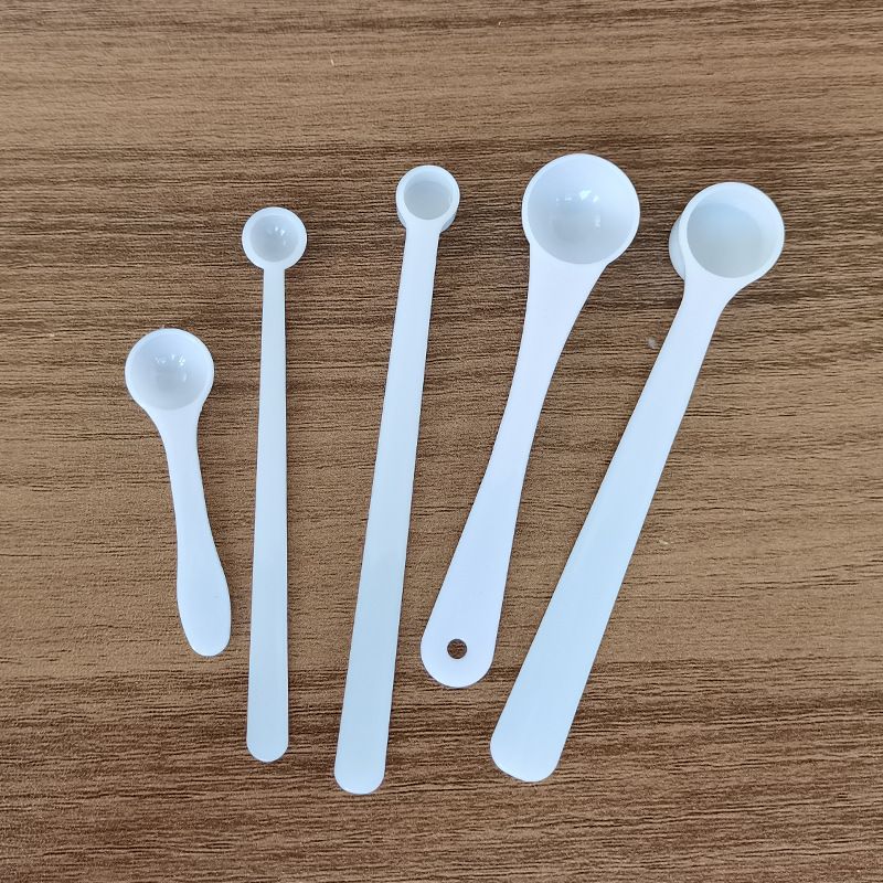 Yumi Plastic Measuring Spoon 1g2g3g5g10g15g 5g with hole view 2