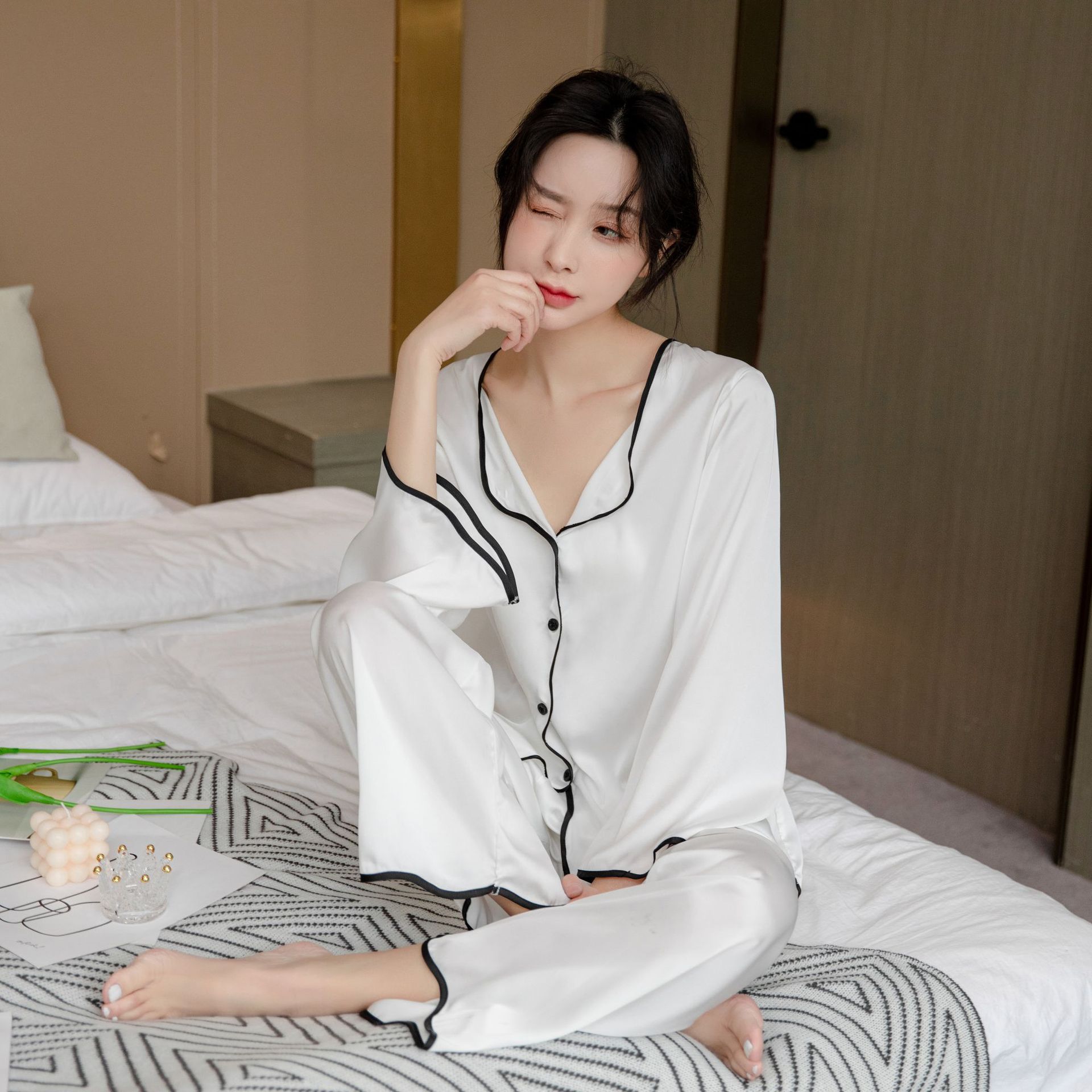 Ming Yu Ya Si Ice Silk Pajamas Set Long Sleeve Pink view 2