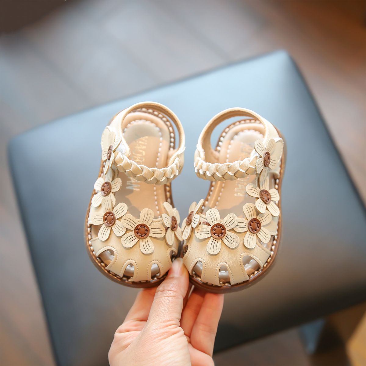 Kamai bear Baby Girl Summer Sandals Soft Sole Velcro Beige Size 26 shoe length view 3