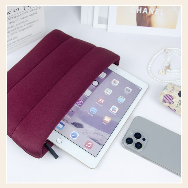 Great Neoprene Cube Makeup Bag Travel Storage Wine red view 3