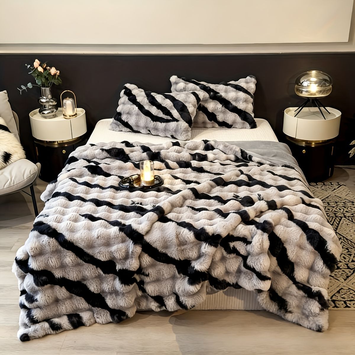 Class A Rabbit Fur Blanket Thickened Blanket Warm Blanket Home Decor Blanket view 3