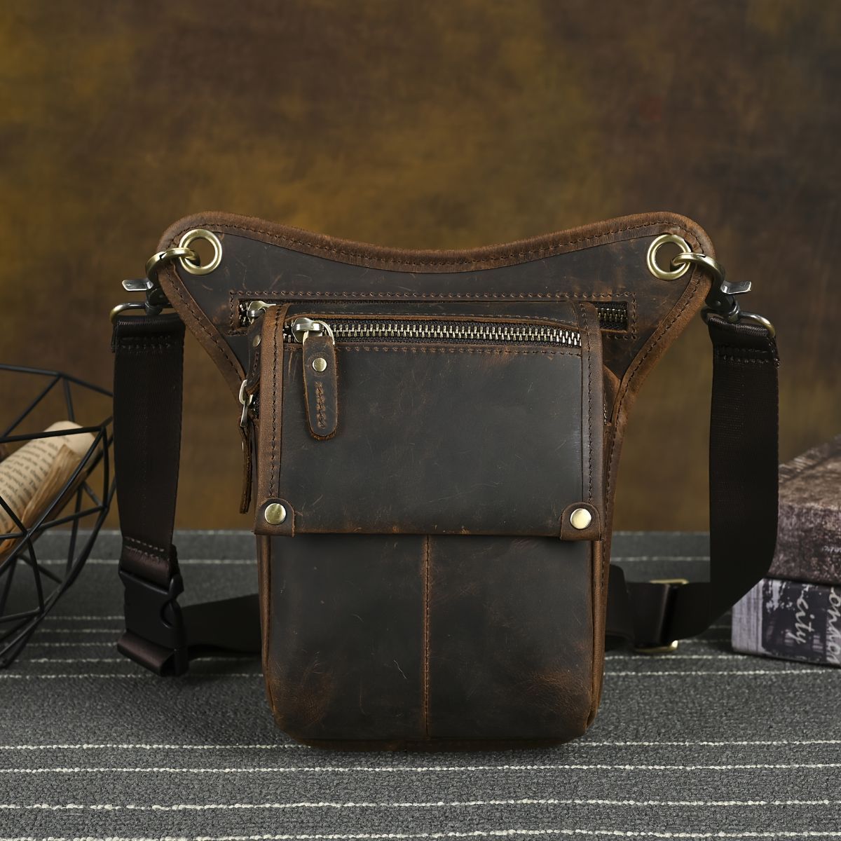Leather Fanny Pack Top Grain Cowhide Travel Fanny Pack Adjustable Belt Fanny view 10