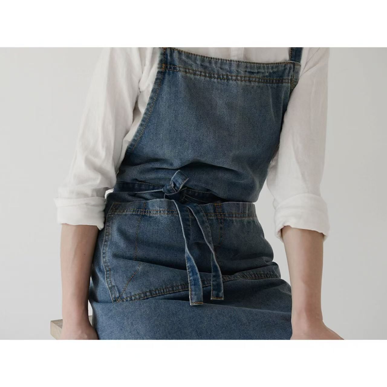 Denim Apron with Big Pockets Adjustable Cooking Apron Jean for Hair Stylist view 5