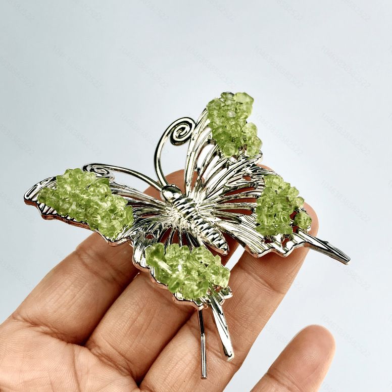 Natural Crystal Chips Butterfly Handcrafted Specimen Crystal Artwork Ornament
