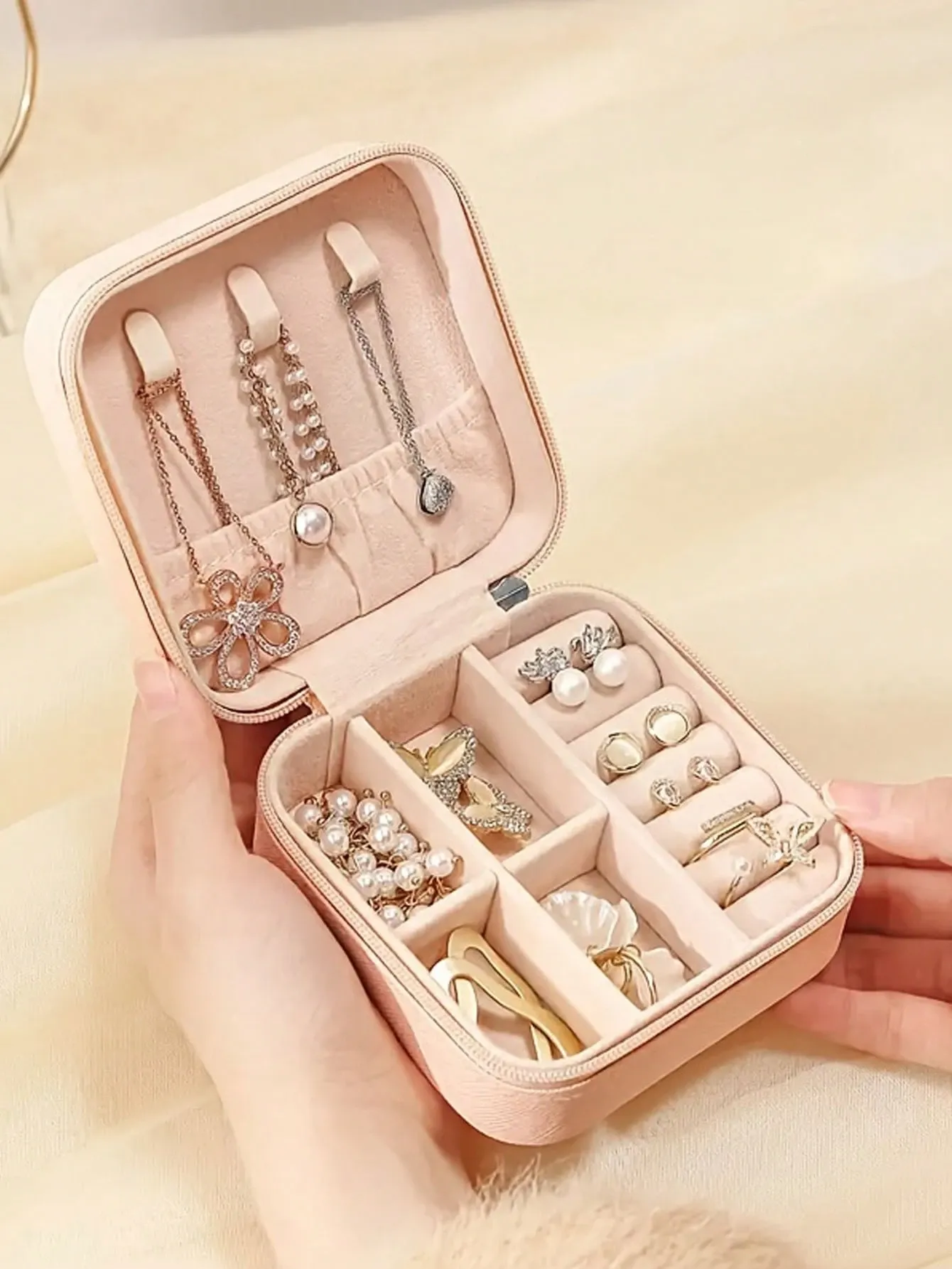 1pc Compact Jewelry Box Small PU Leather Storage Box For Women Travel Home view 2