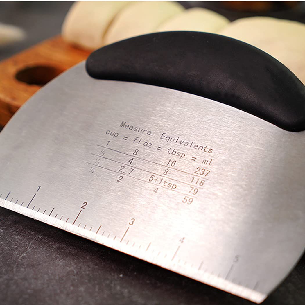 Multifunctional Thickened Stainless Steel Semicircular Dough Cutter view 3