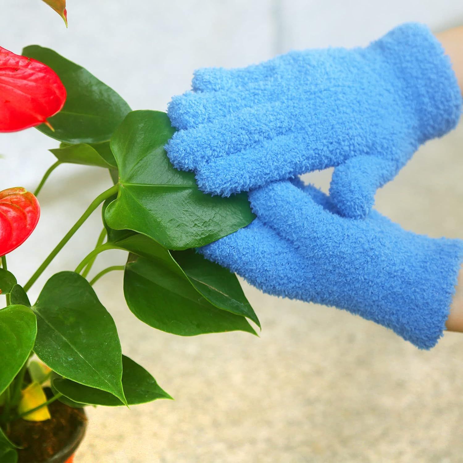 Microfiber Plant Dusting Gloves Reusable Leaf Cleaning Glove for Houseplants view 5