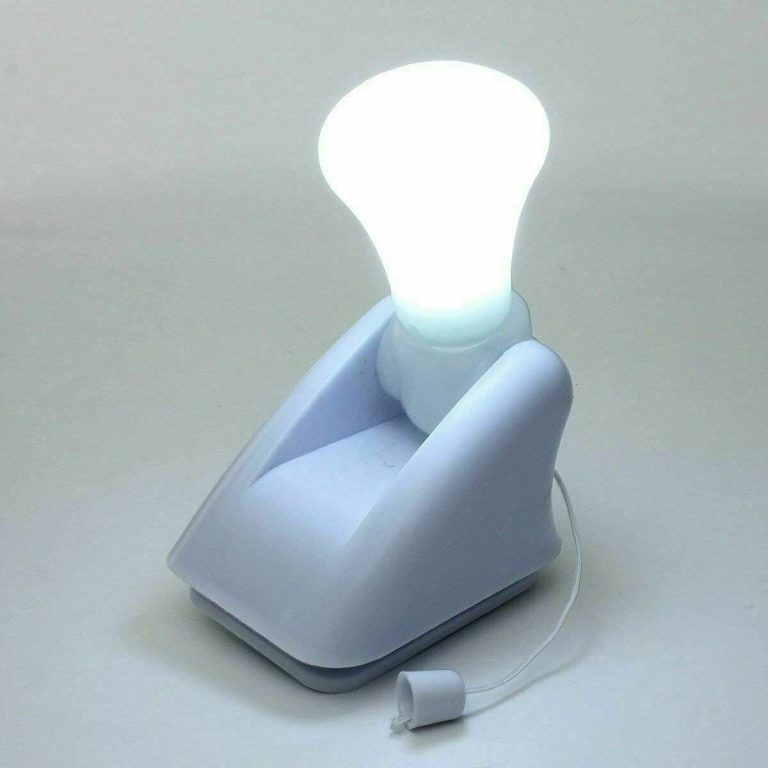 Portable Pull Wall Light Lamp Battery Powered Closet Light with Pull Chain view 4