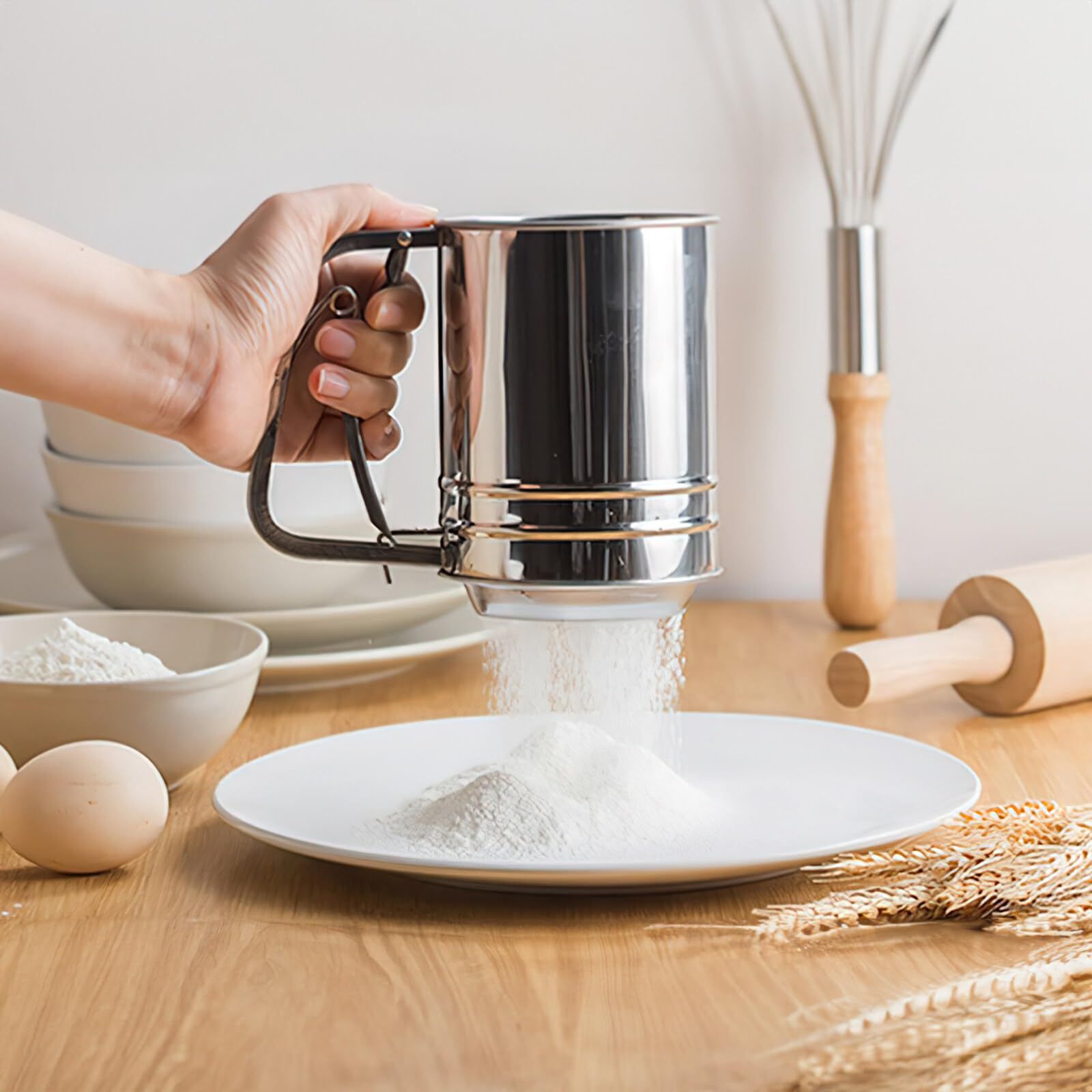 Baking flour sieve, 304 stainless steel 3-cup flour sieve, fine mesh sieve view 5