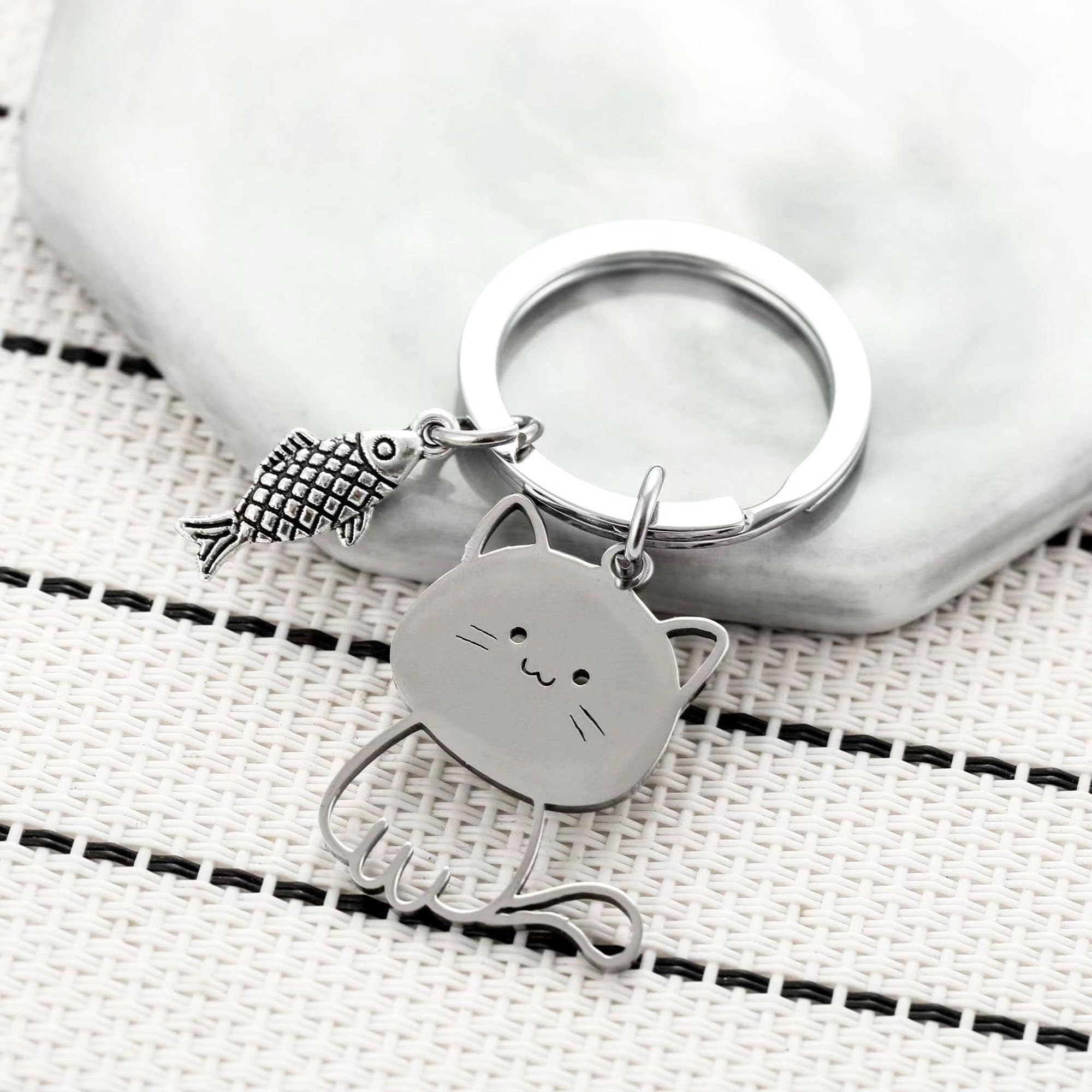 Cute Puppy cat Keychain, Kawaii keychains, Car Key Ring Holder,Christmas view 3