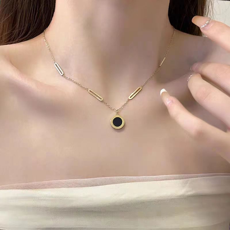 Gold Cuban Link Necklace for Women with Trendy Necklaces Gold Link Chain view 3