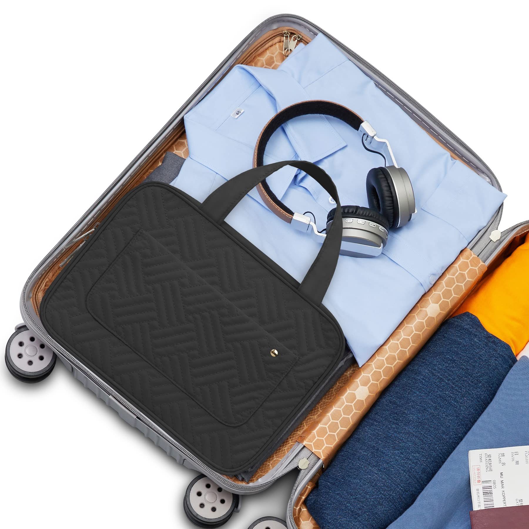 Men's and women's grooming bags view 3