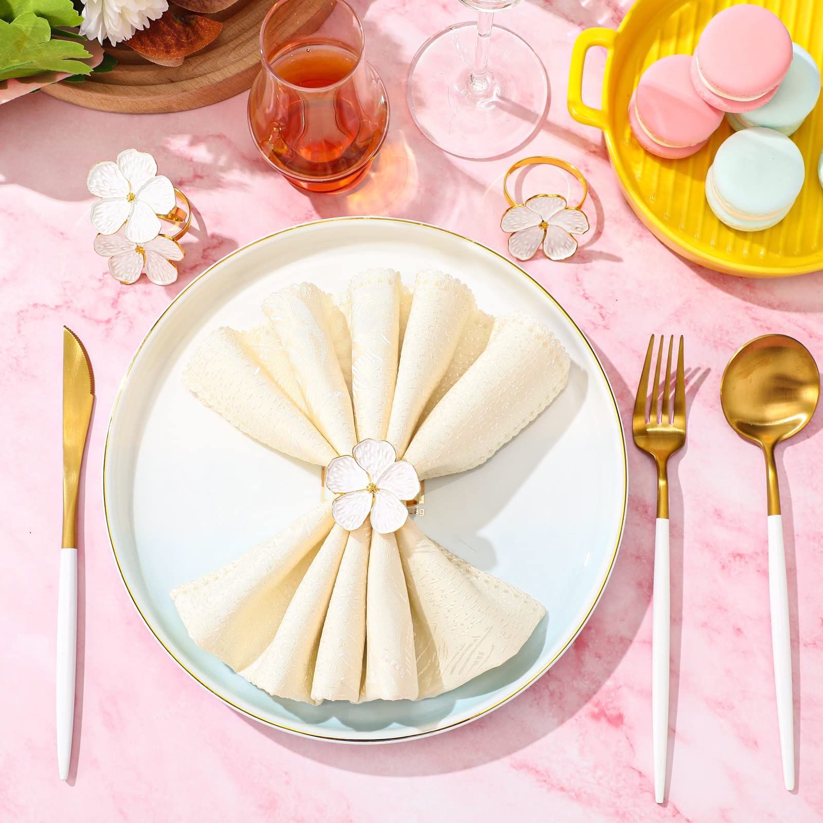 4 Pcs White Flower Napkin Rings Set view 3