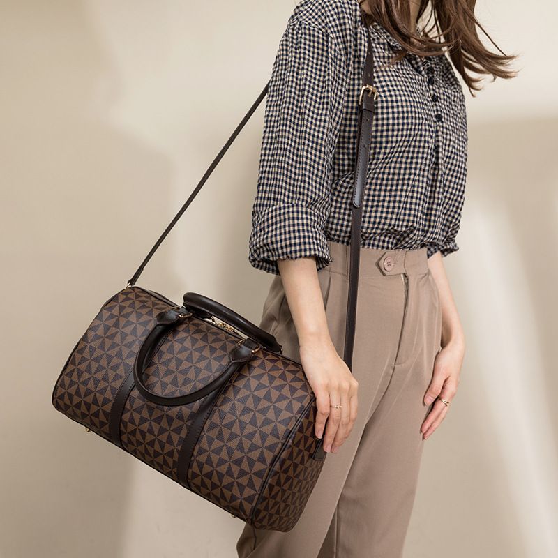 crossbody shoulder bag Lightweight Weekender Bag Traveling Handbag for Gym view 3