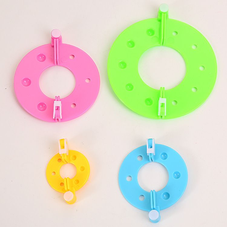 Pack of 8(4 Sizes) Essential Pom-pom Make for Fluff Ball Weaver Needle view 2