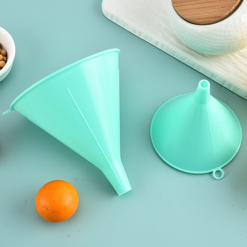 Plastic Kitchen Transfer Oil Water Vinegar Liquid Filter Funnel 3 in 1 Green view 5
