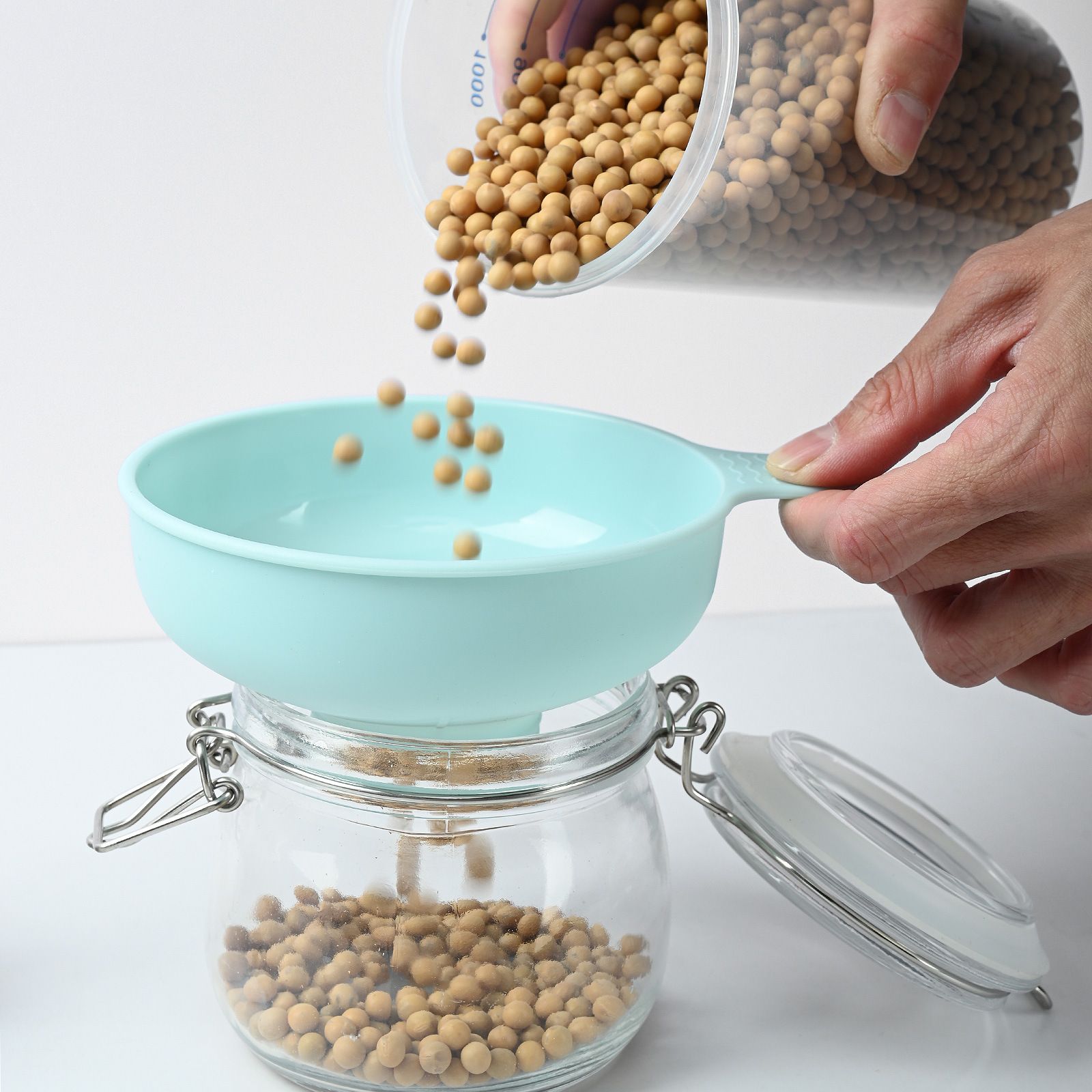 Wide Mouth Kitchen Funnel With Detachable Spouts And Strainers Plastic Cooking view 2
