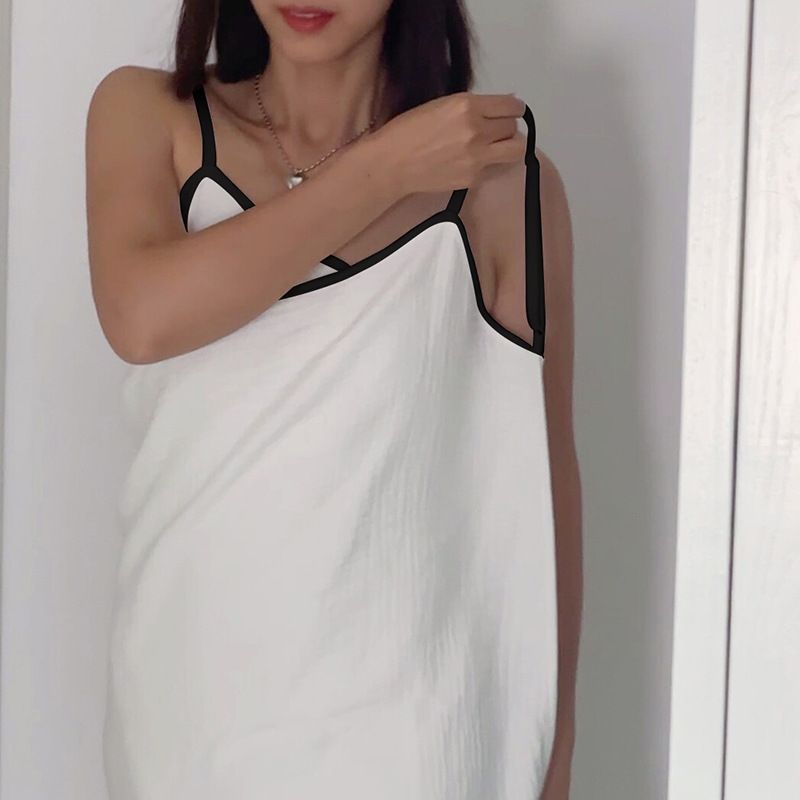 Black border on a white background Linen-Feel Cotton Gauze Bath Wrap – Lightweight view 2