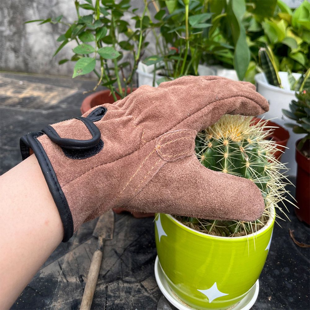 Size L Heavy-Duty Cowhide Protective Gloves with Heat Resistant and Wear-Proof view 3