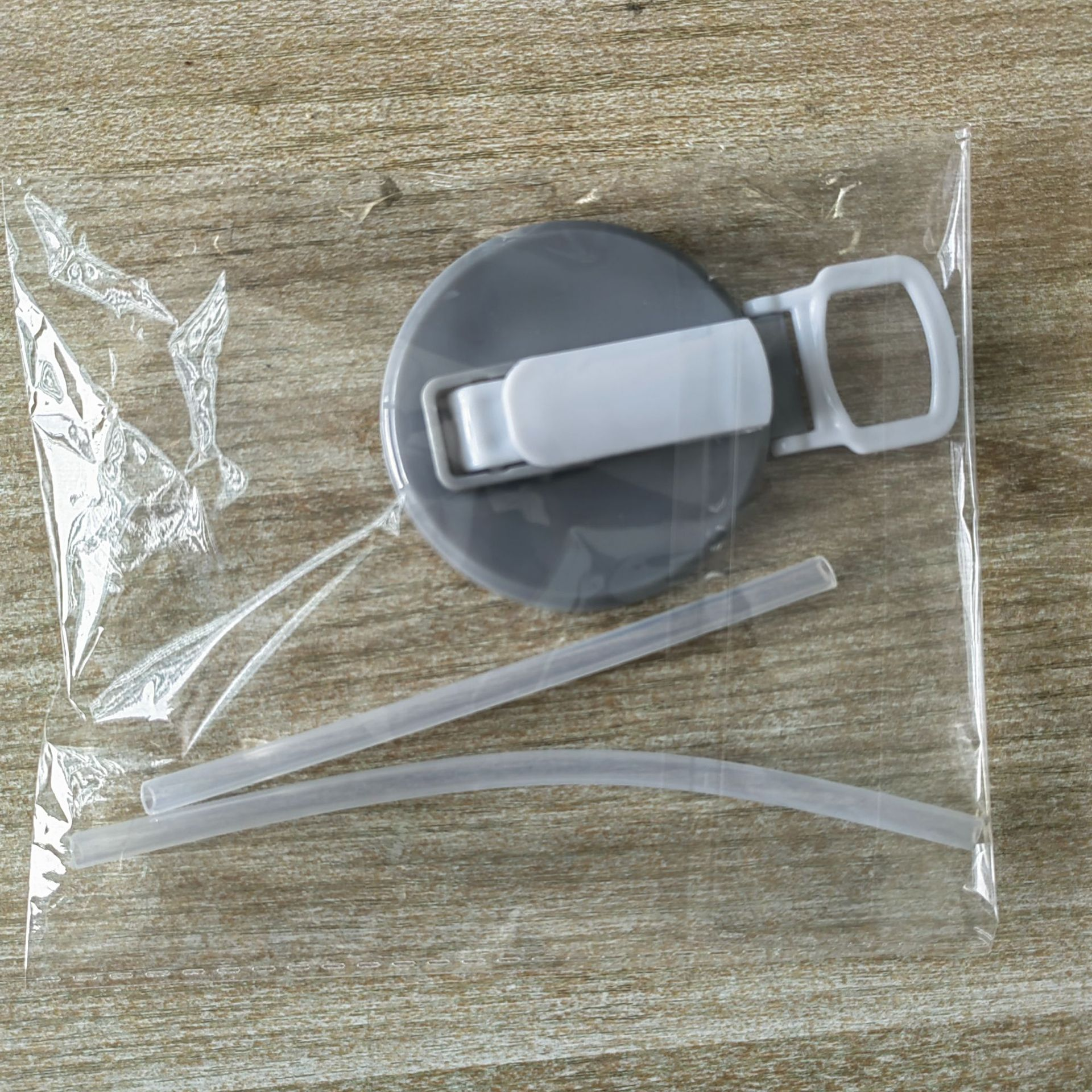 Grey Reusable Soda Can Lid with Straw and Carrying Handle - Spill-Proof view 7