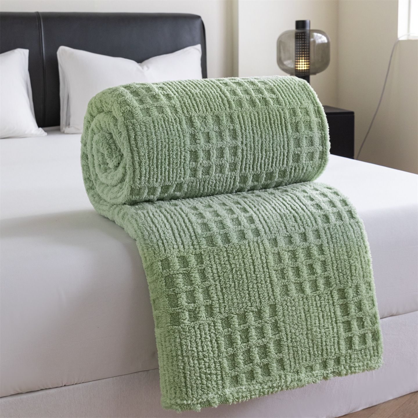 Green 180*200cm Thickened Double-Sided Plush Waffle Weave Throw Blanket — image 1