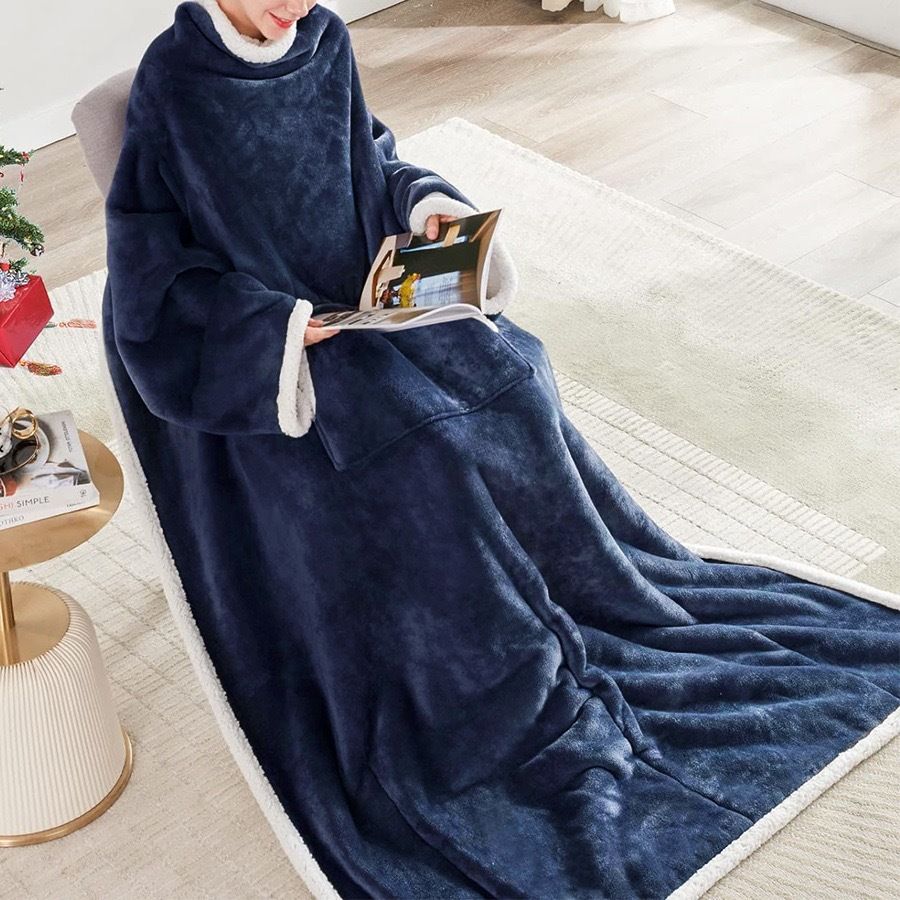 Black 180 x 120CM Extra Large Wearable Wrap Blanket with Sleeves and Large Pocket view 2