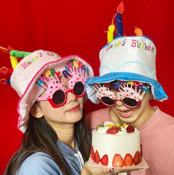 4-piece Blue Plush Birthday Cake Hat Set - Novelty Party Accessory with view 4