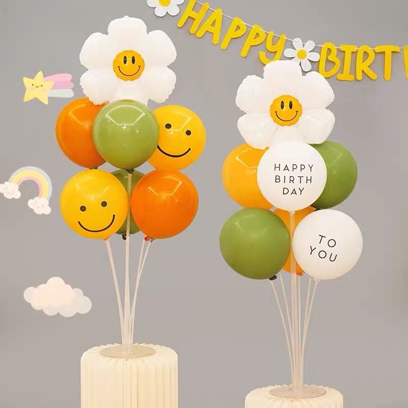3-pcs Birthday Party Decoration Set with 2-pack Smiley Daisy Balloon view 2