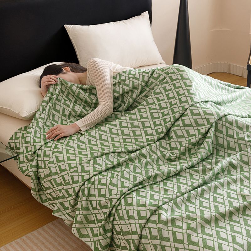 Green Diamond Pattern Bamboo Fiber Summer Cooling Blanket 150×200cm for Bed view 2