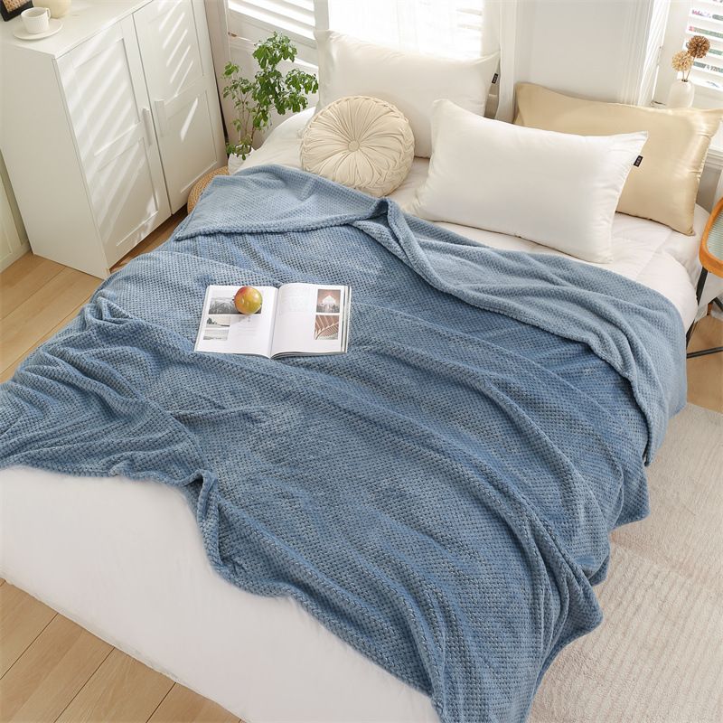 200 x 300cm Blue and Grey Pineapple Grid Plush Sofa Blanket for 3 Seater view 2